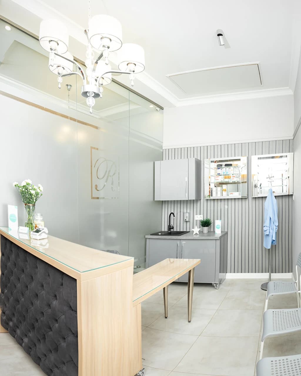 Recepcja i poczekalnia gabinetu Strefa Podologii przy ul. Rumiankowej 9A w Białymstoku